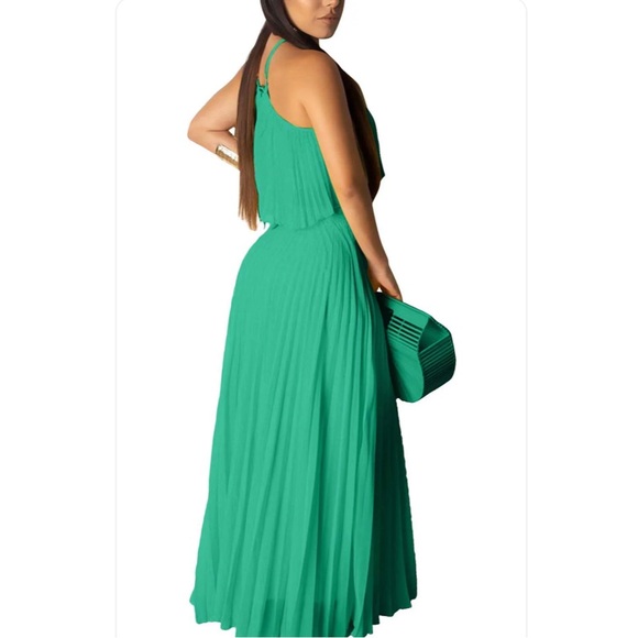 Pleated Green Maxi Skirt - - Picture 2 of 5